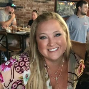 Meet your Posher, Deb